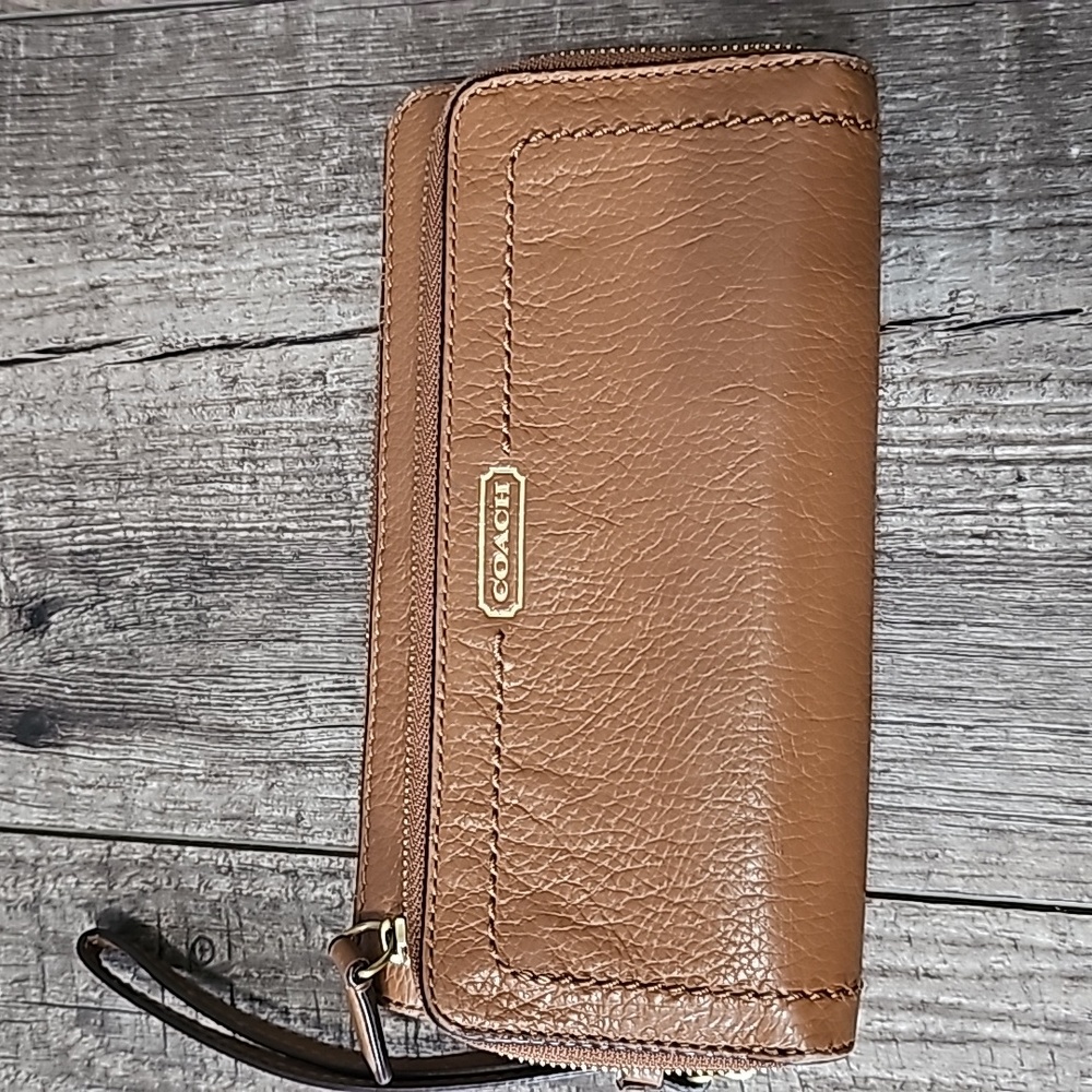 Coach Cambell Doble Zip Wallet